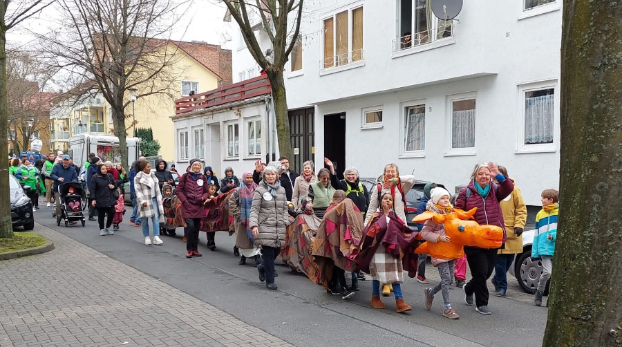 Drache dabei