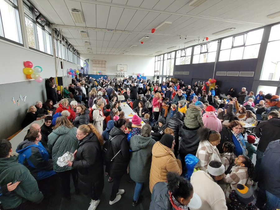 Volle Turnhalle